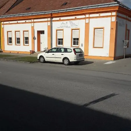 Apartment Lorena Baumgarten an der March